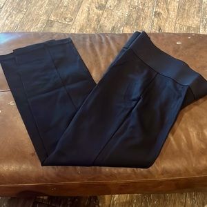 NYGARD slims by Peter NYGARD size L (14-16) shirt Black pant. Elastic waist band